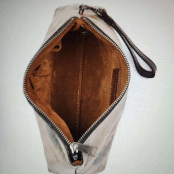 NWT Patricia Nash Leather Valerie Fold Over Wristlet Pouch - Picture 3 of 7